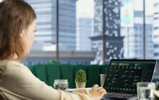 Investment manager discussing time savings